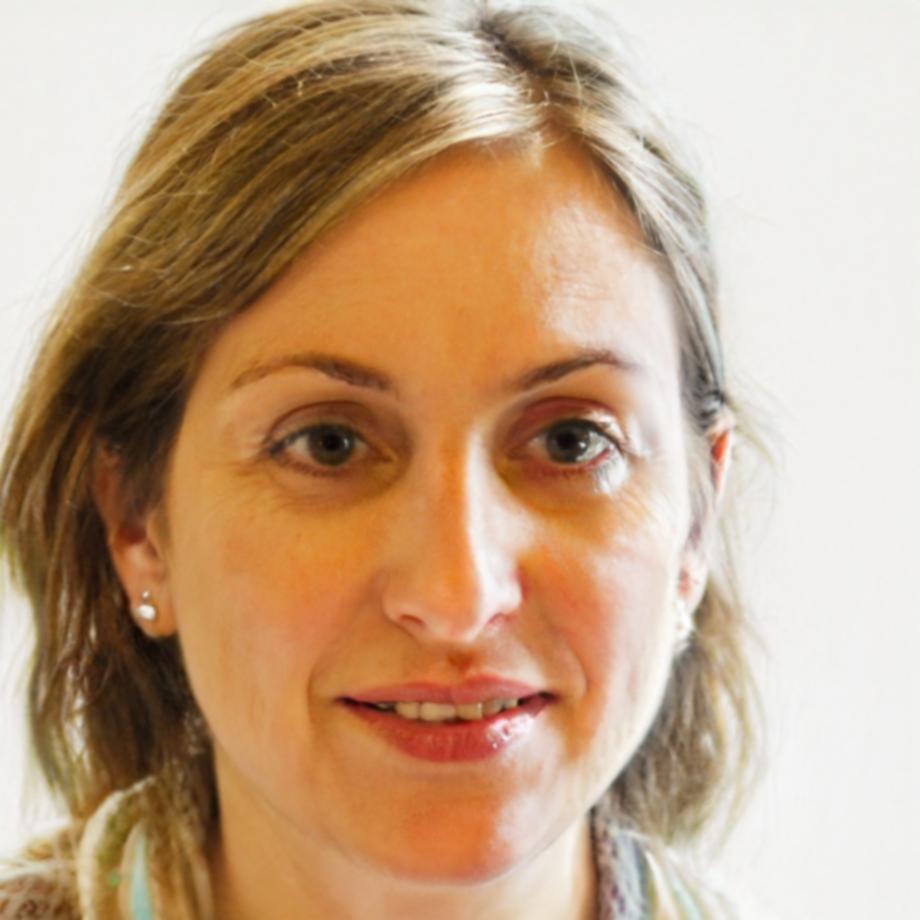 Prof. Dr. Anna Weber - Professorin für Finanzwissenschaften